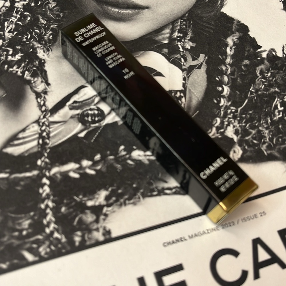 CHANEL WATERPROOF MASCARA BLACK - Picture 3 of 5